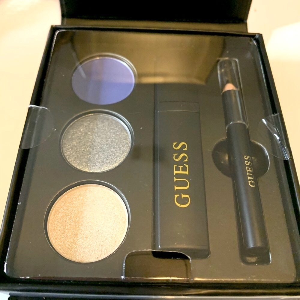 GUESS Eyeshadow Makeup